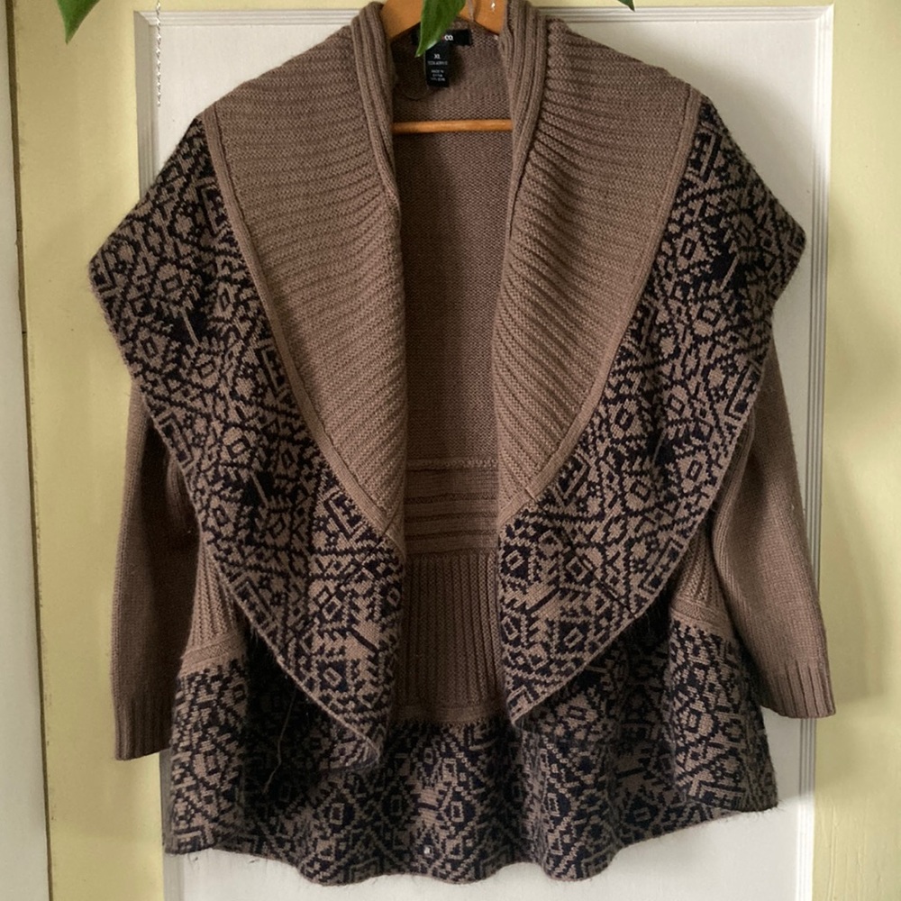 Cardigan sweater
